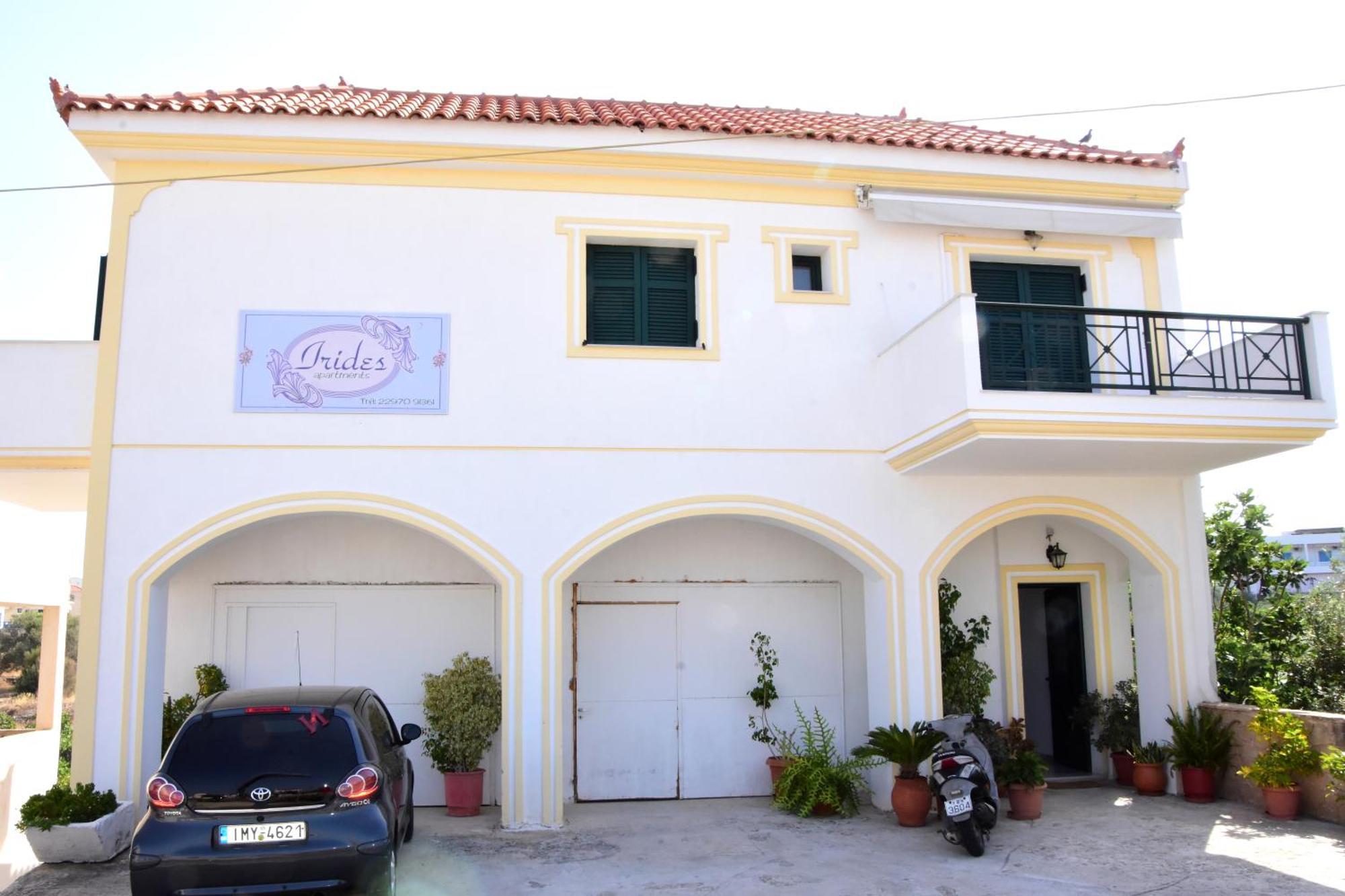 Irides Apartments Megalochori  Exterior photo